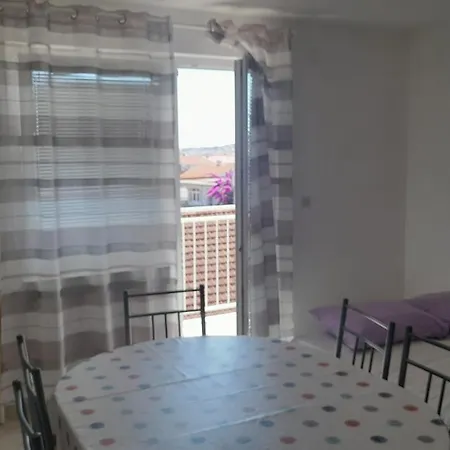 Apartman Tomislav 2 * Vodice